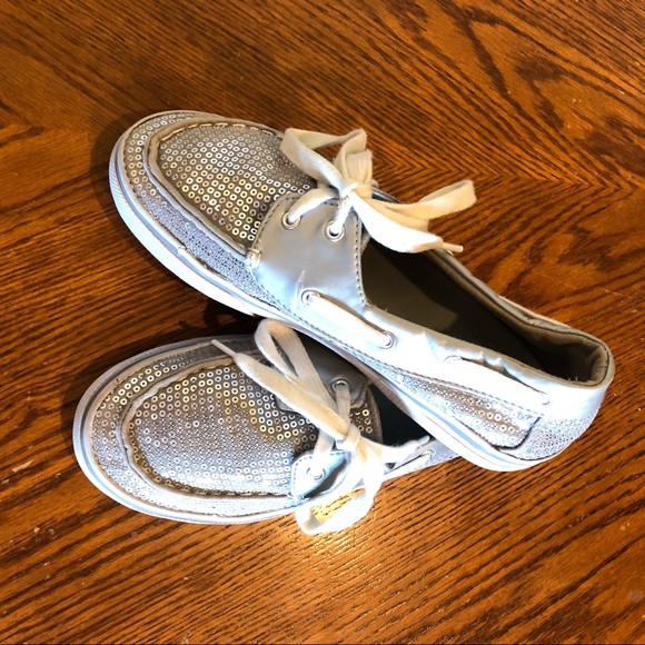 Girls Silver sequin shoes Size 4 - Picture 2 of 10
